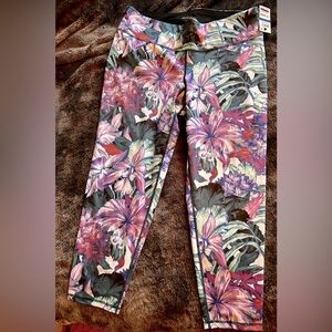 XL 7/8 Length Pink/Purple Workout Leggings NWT